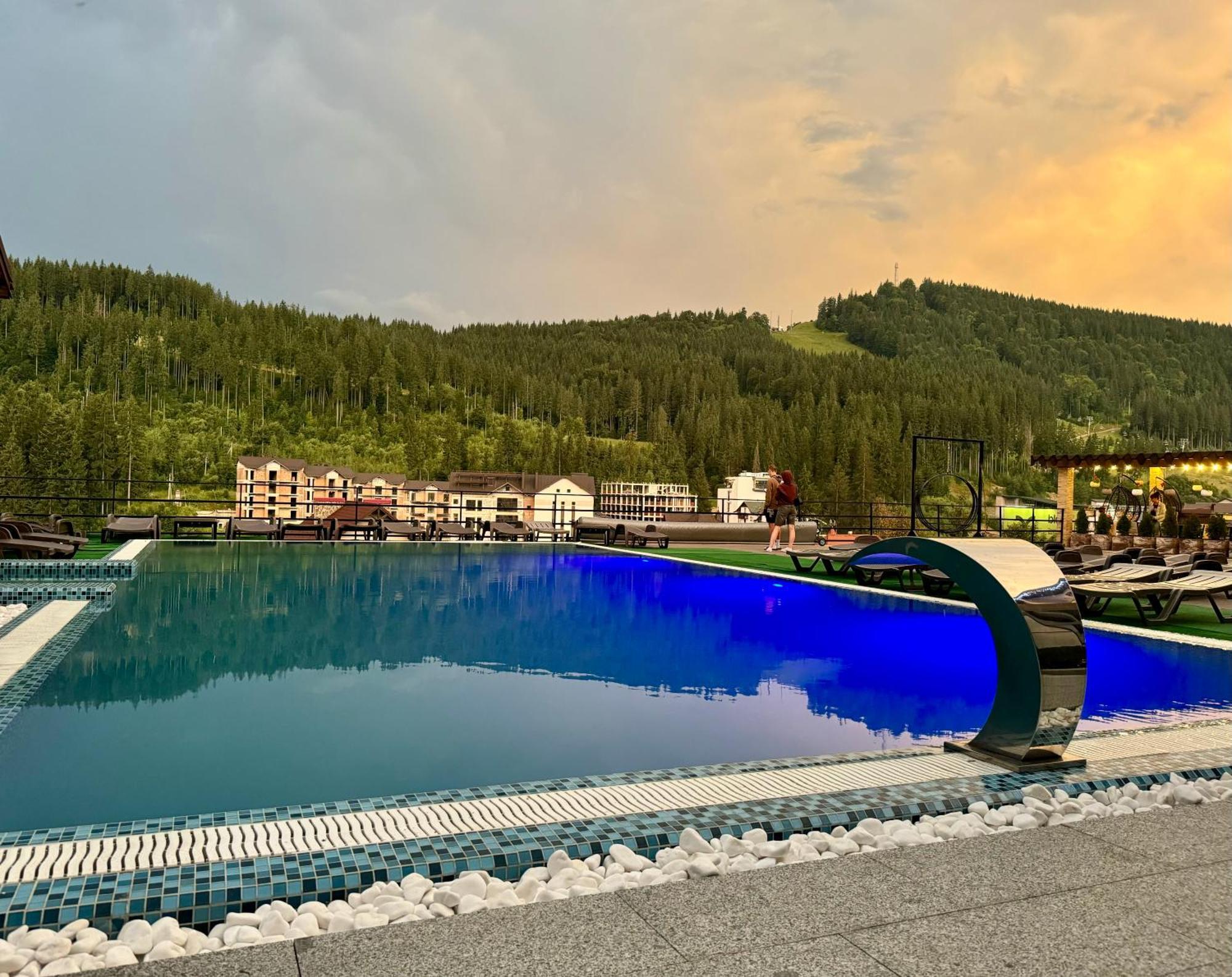 Gold Palace Wellness & Spa Bukovel Eksteriør billede